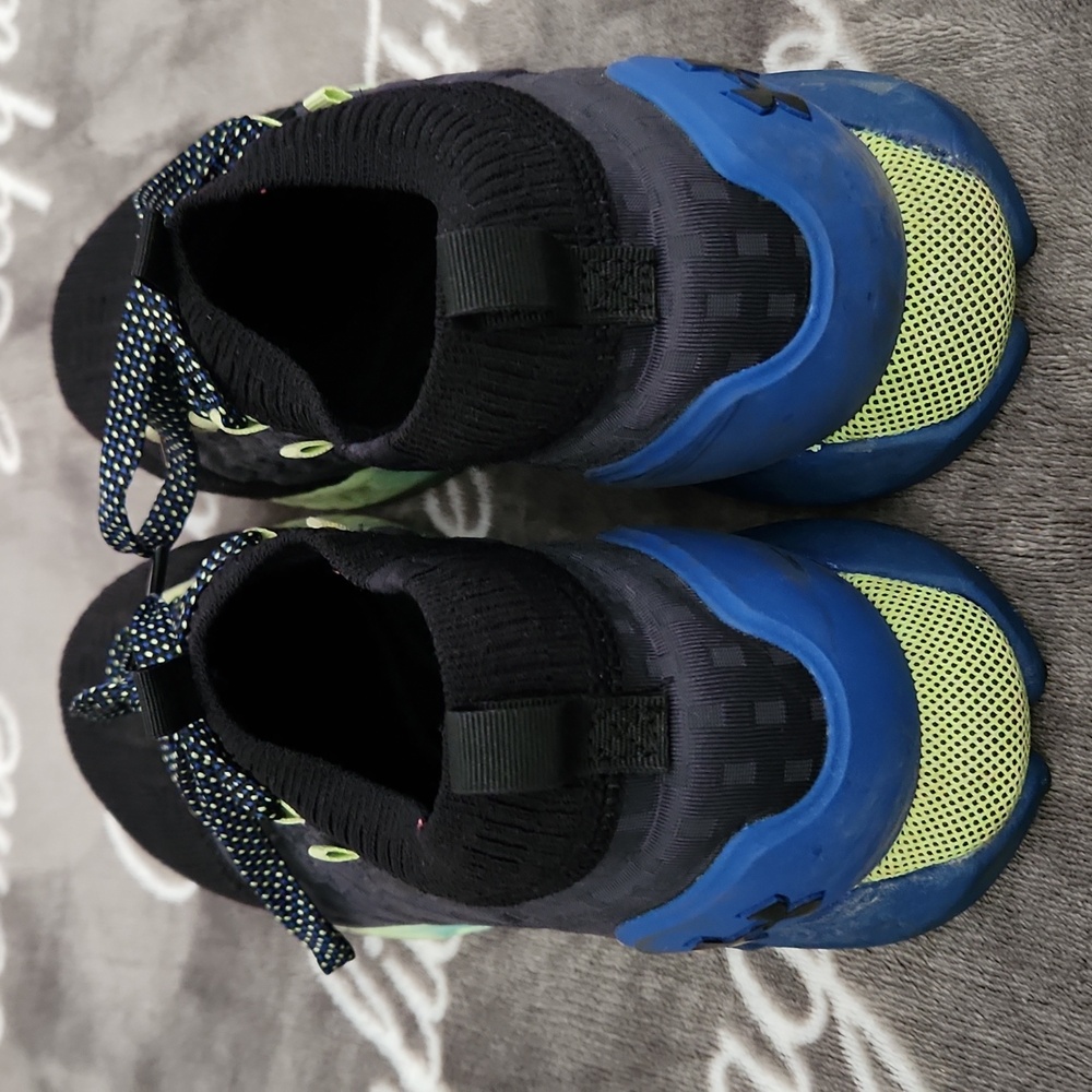 Under Armour Phantom Shoes Euc - image 3